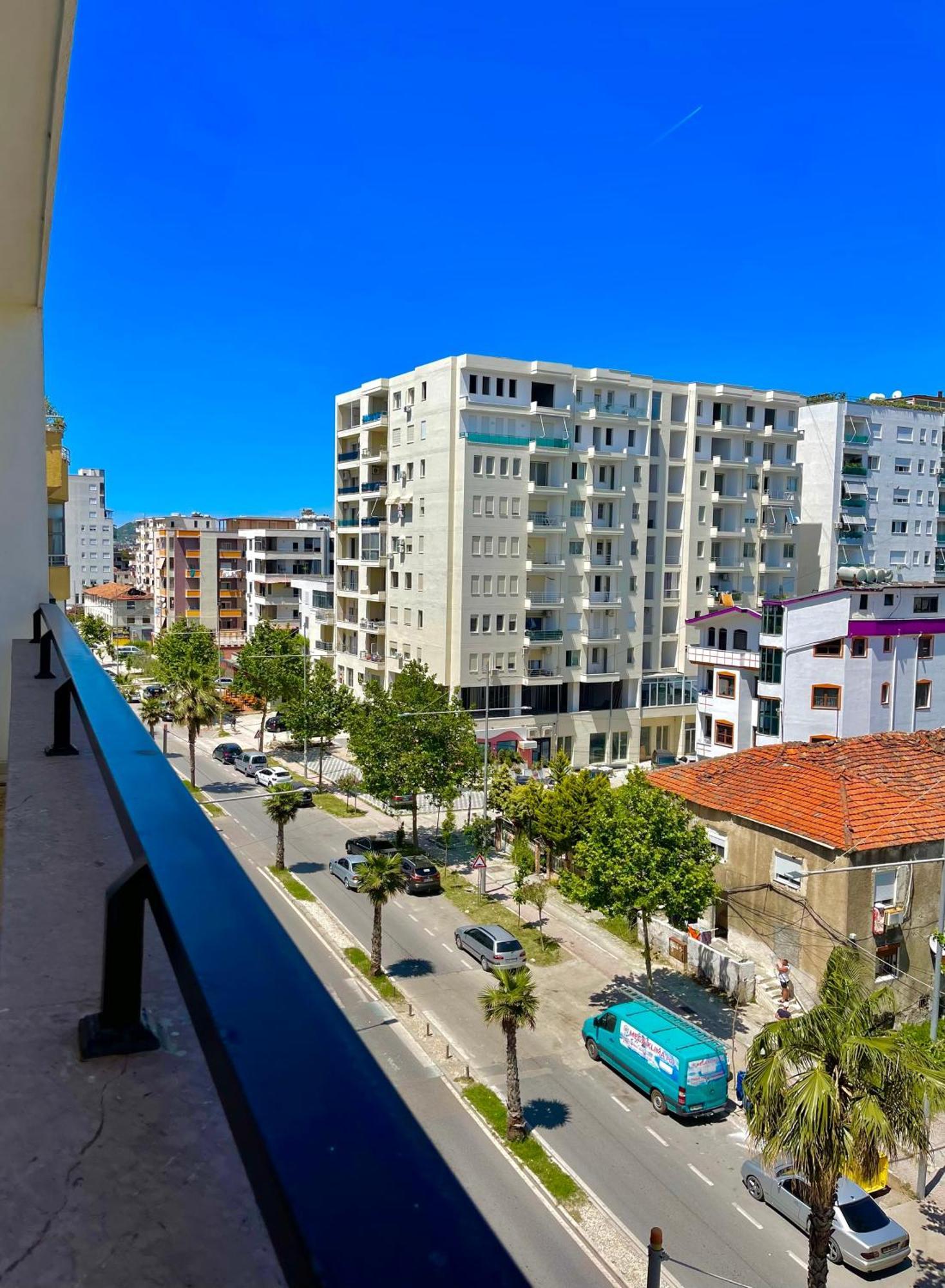 Ki Apartment Durres Bagian luar foto