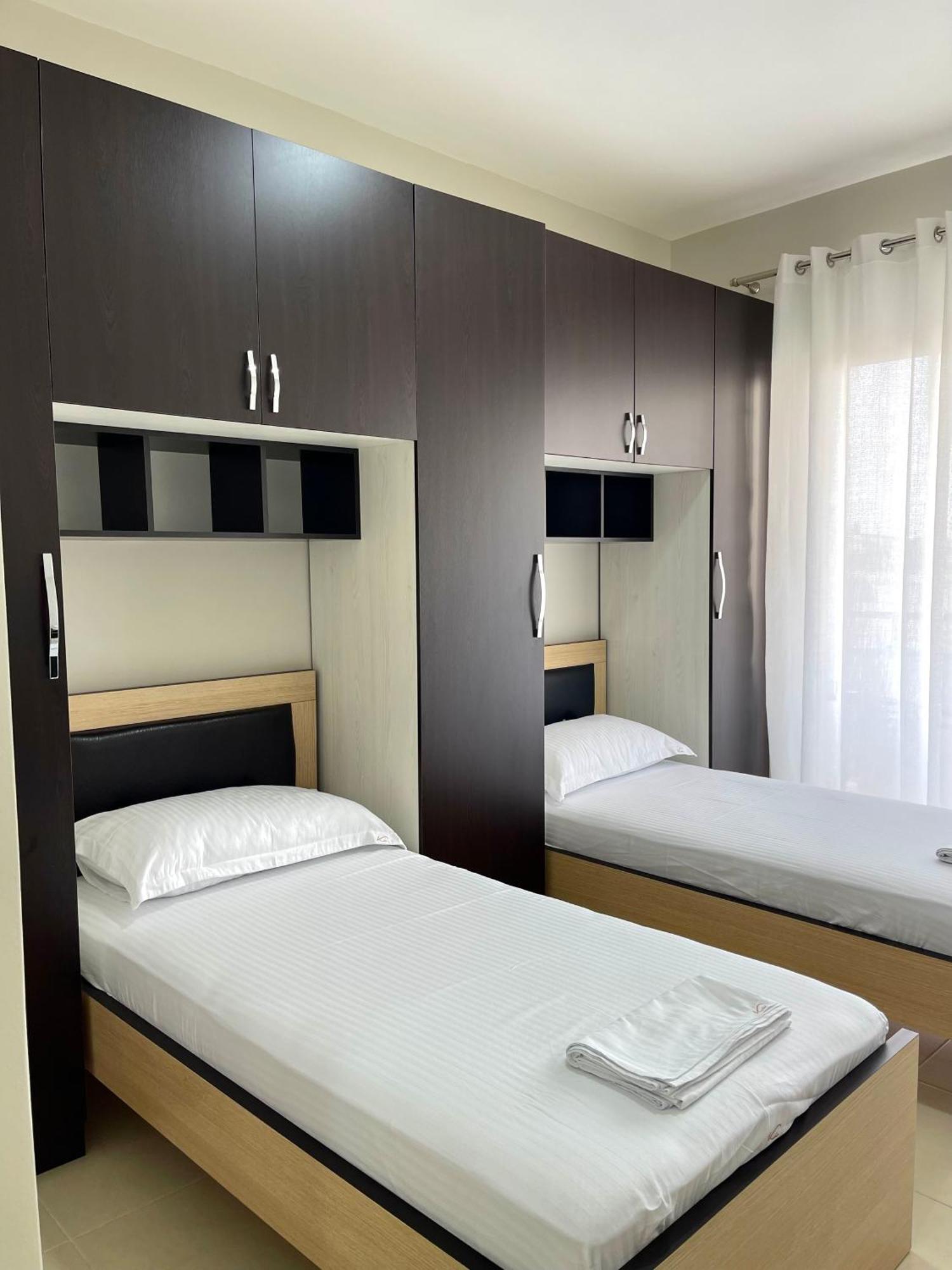Ki Apartment Durres Bagian luar foto