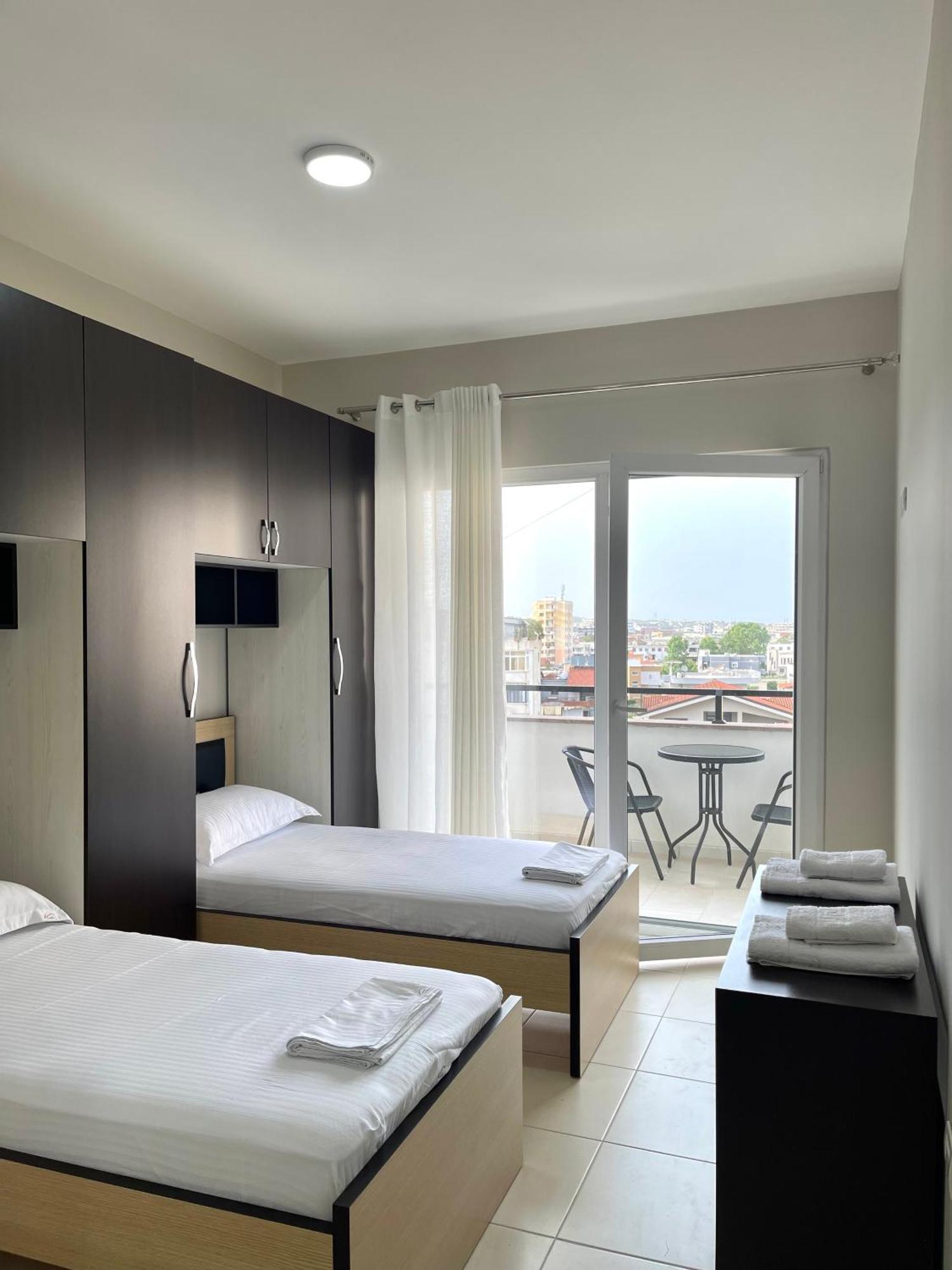 Ki Apartment Durres Bagian luar foto